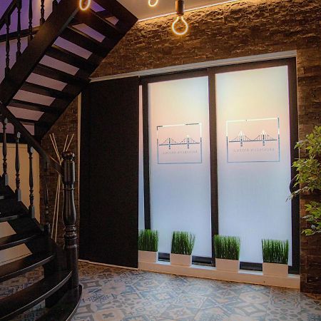 Lofts In Town Hotel อุย ภายนอก รูปภาพ