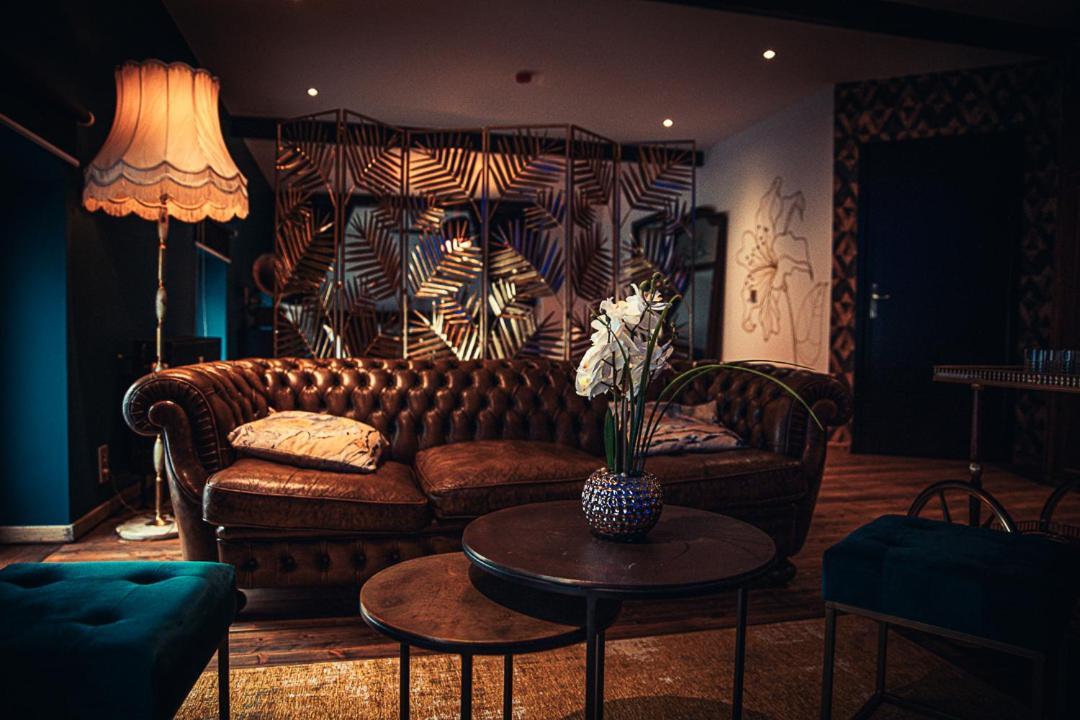 Lofts In Town Hotel อุย ภายนอก รูปภาพ