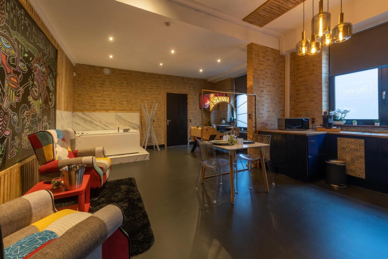 Lofts In Town Hotel อุย ภายนอก รูปภาพ